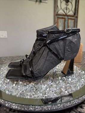 Marc Fisher Black Patent Strappy Square-Toe Heels NEW 9.5